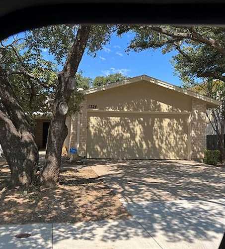 1324 El Camino Real Euless, TX 76040