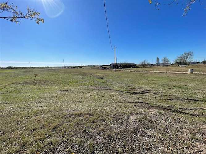 5046 5046 County Road Decatur, TX 76234