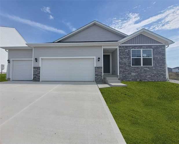 411 SW 42nd St Altoona, IA 50009