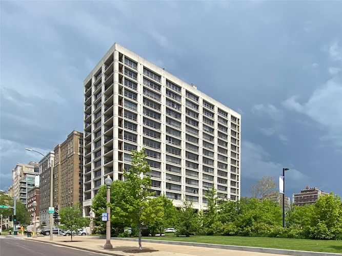 4501 Lindell Blvd St Louis, MO 63108