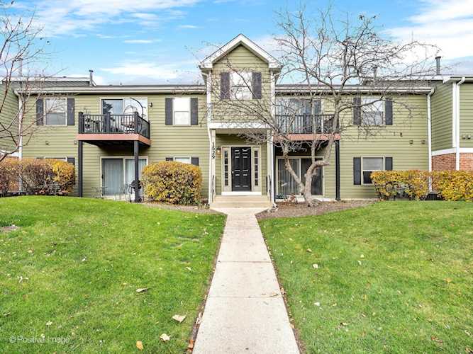 1529 Raymond Dr #101 Naperville, IL 60563