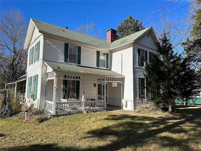 115 S College St Arcadia, MO 63621