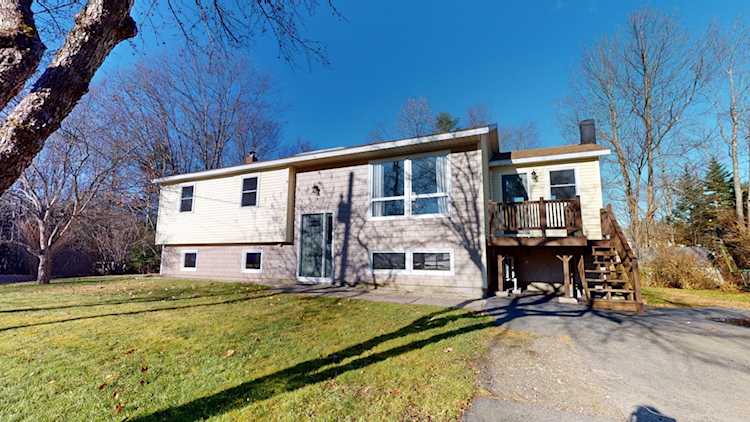15 Charity St Lisbon, ME 04252