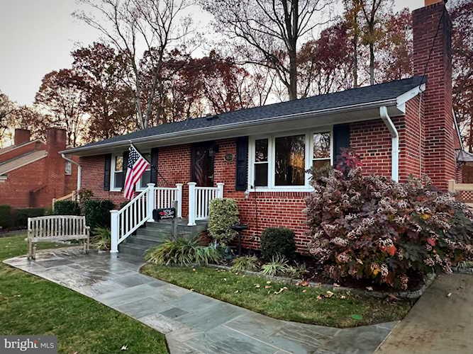 7629 Mendota Place Springfield, VA 22150