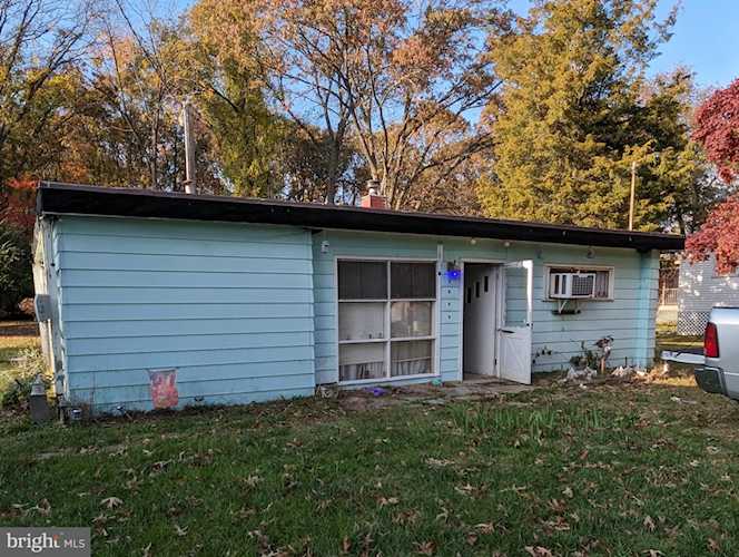 8183 Forest Glen Dr Pasadena, MD 21122