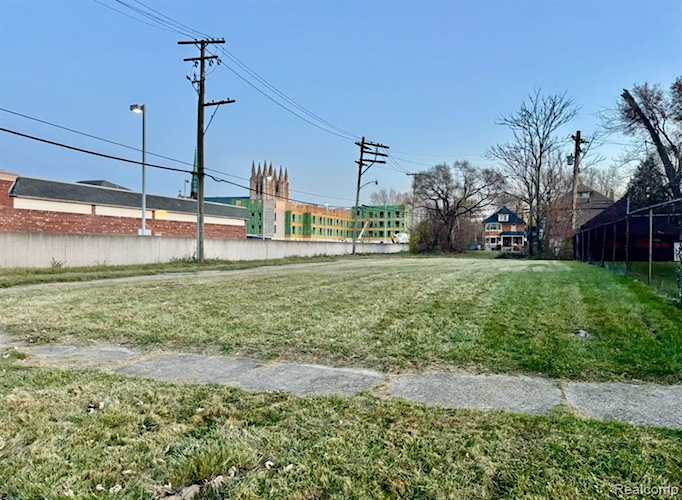 49 Collingwood St Detroit, MI 48202