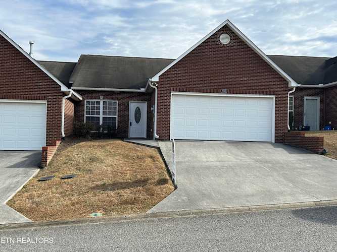 7320 Long Shot Ln Knoxville, TN 37918