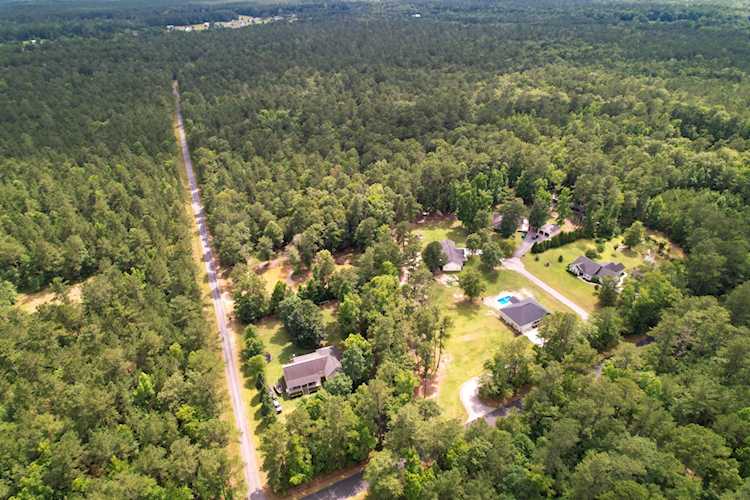 1161 Spring Grove Road Bonneau, SC 29431