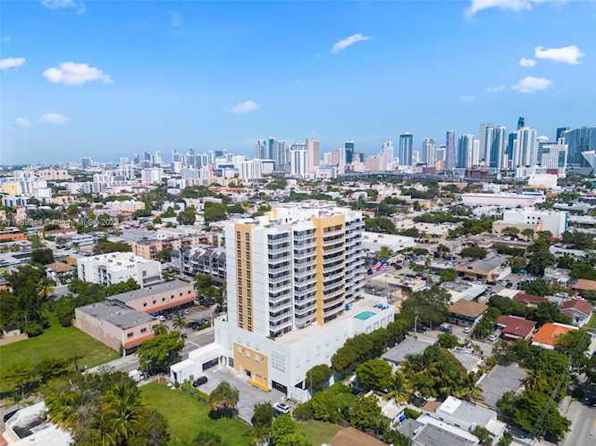 900 SW 8th St #1003 Miami, FL 33130
