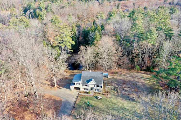 90 Whitney Brook Rd New London, NH 03233