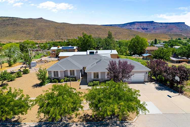 148 Sunset Ave Toquerville, UT 84774