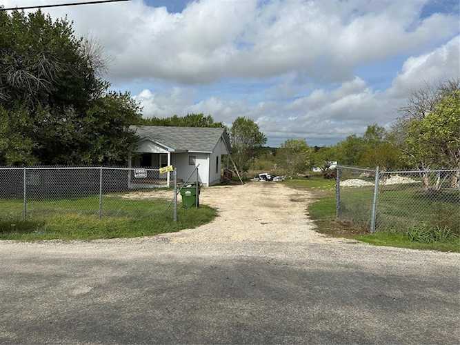 129 Kai Vista DR Kyle, TX 78640