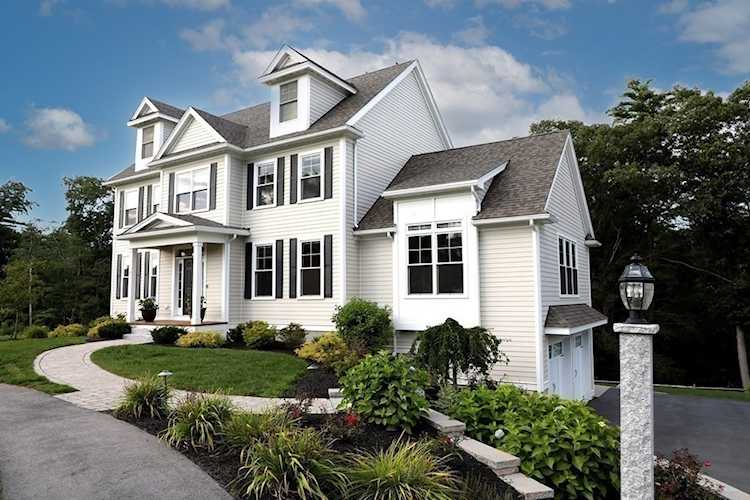 13 Spring Hill Farm Rd Wenham, MA 01984