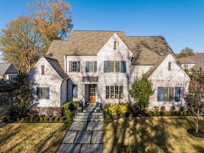 1530 Shepherds Creek Ln Collierville, TN 38017