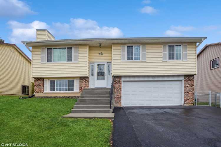 42 W Wrightwood Ave Glendale Heights, IL 60139