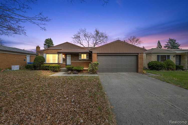 27316 Thomas Ave Warren, MI 48092