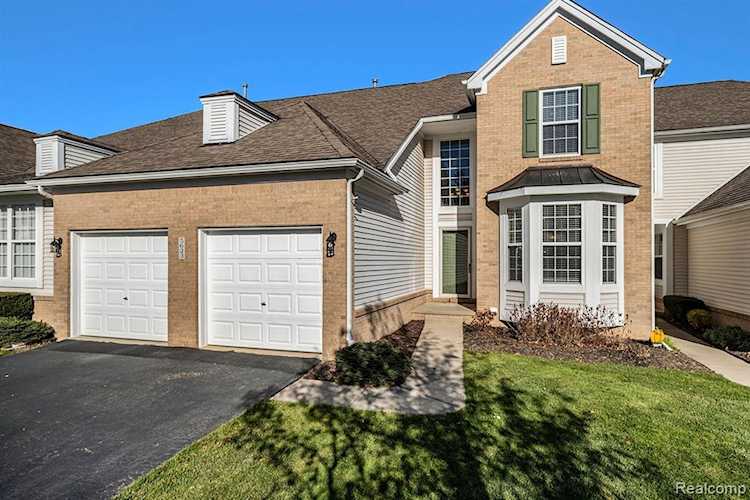 5623 Heathland Circle Clarkston, MI 48346