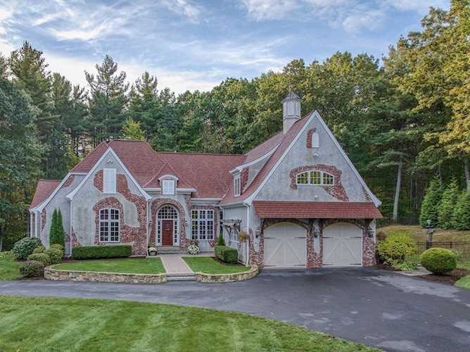 97 Fox Run Rd Bolton, MA 01740