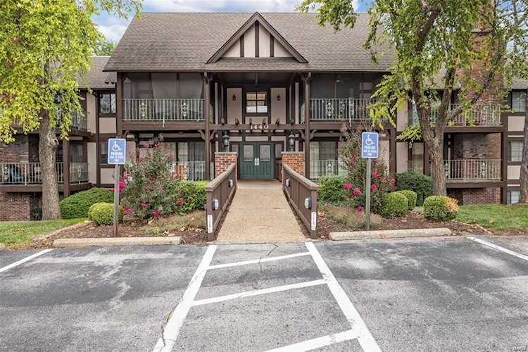 1440 Heritage Landing St Charles, MO 63303