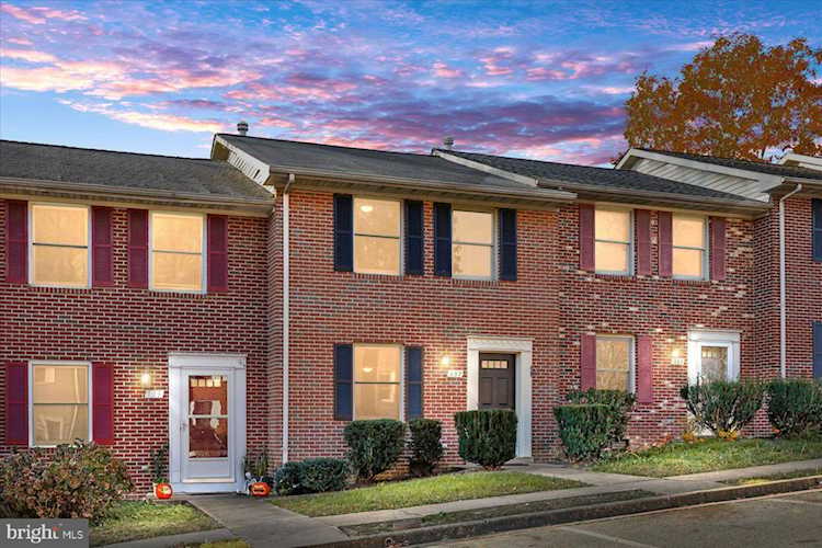 137 Farrell Ln Fredericksburg, VA 22401 | MLS VAFB2005020 Photo 1