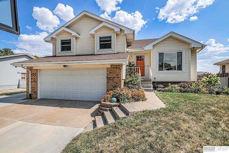 7905 S 70 St La Vista, NE 68128 | MLS 22321357 Photo 1