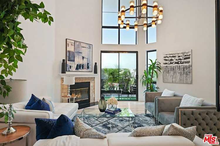 12000 Goshen Ave #106 Los Angeles, CA 90049