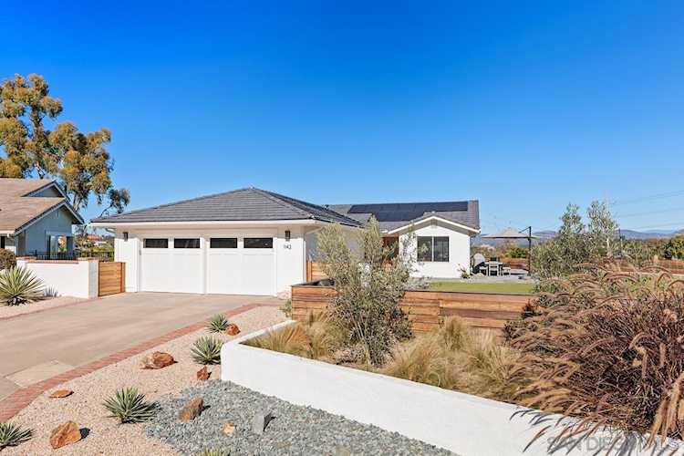1142 Santa Rufina Court Solana Beach, CA 92075