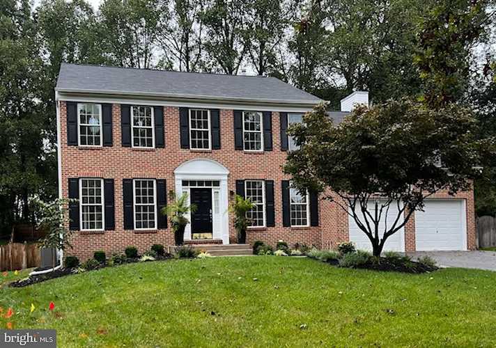 2432 Heather Stone Dr Gambrills, MD 21054