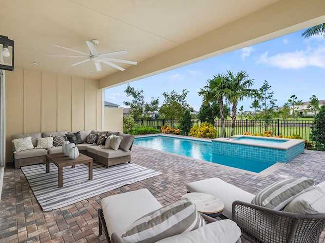19223 Rolling Acres Rd Loxahatchee, FL 33470
