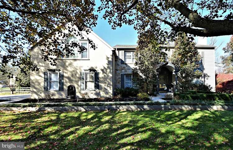 1785 Slayton Dr Blue Bell, PA 19422