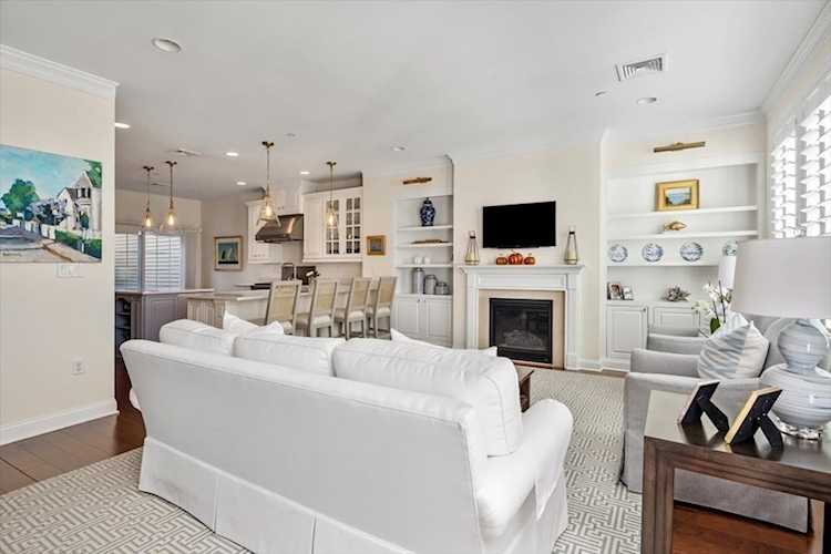 133 Whitaker Lane #133 Hingham, MA 02043