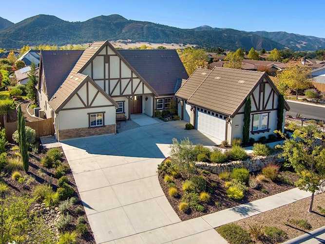 1227 Hans Pk Trl Solvang, CA 93463