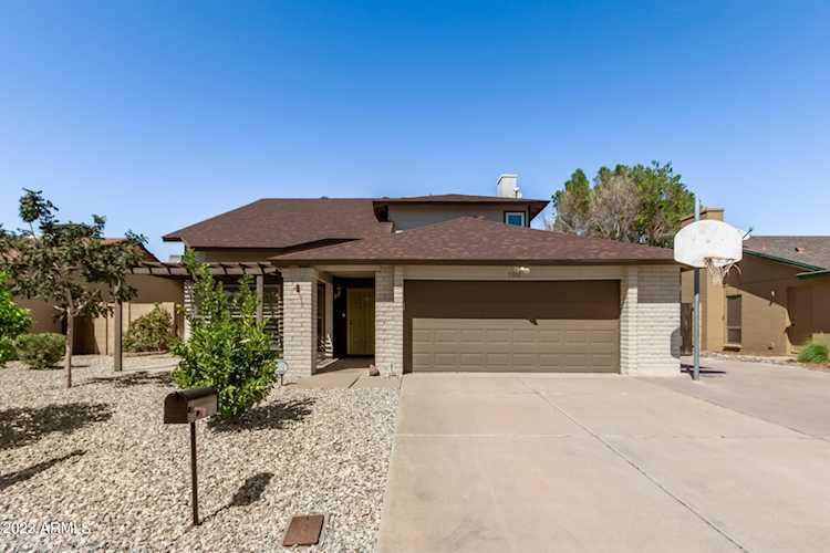 5332 W Poinsettia Dr Glendale, AZ 85304