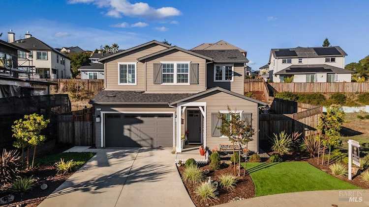 3751 Doverton Court Santa Rosa, CA 95404
