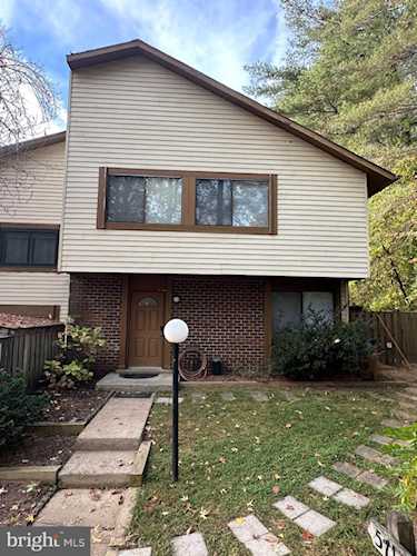 5714 Nordeen Oak Ct Burke, VA 22015