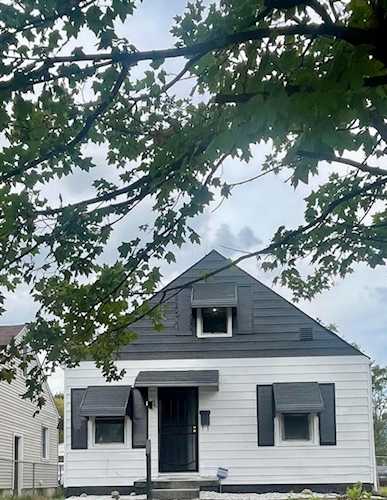 986 E 14th Avenue Columbus, OH 43211