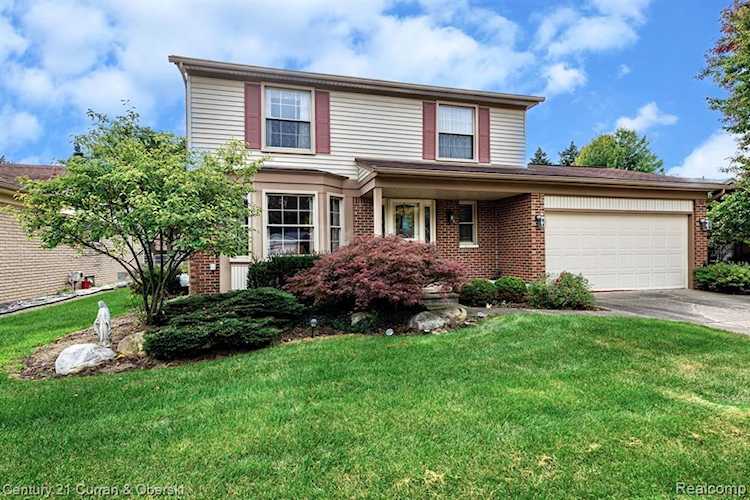 12322 Prairie Dr Sterling Heights, MI 48312