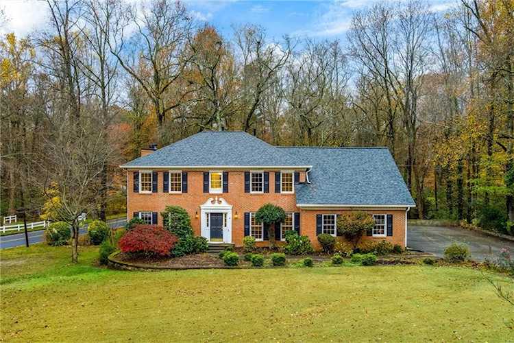 100 Honey Tree Lane Roswell, GA 30076