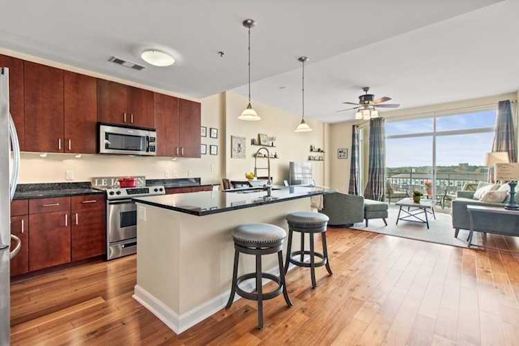 711 Cosmopolitan Drive NE #703 Atlanta, GA 30324