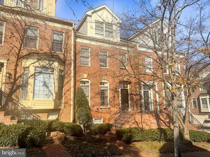 1753 22nd St N Arlington, VA 22209