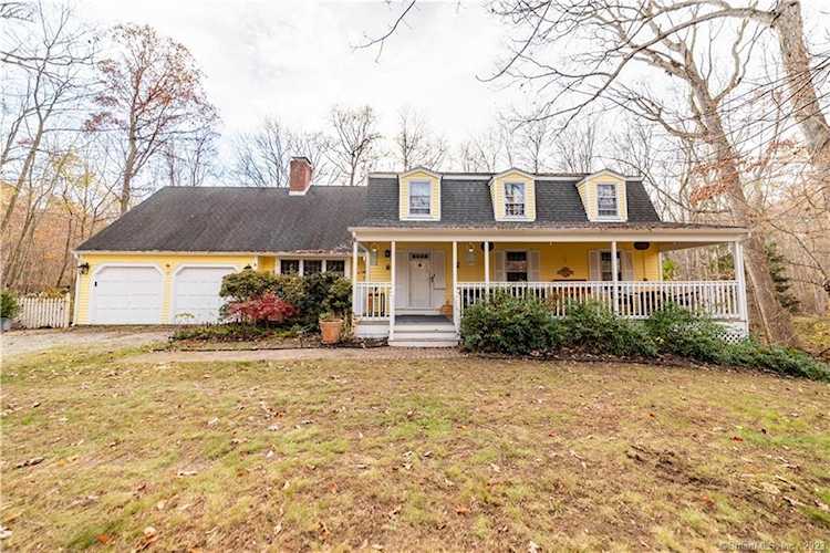 43 Colonial Rd Madison, CT 06443
