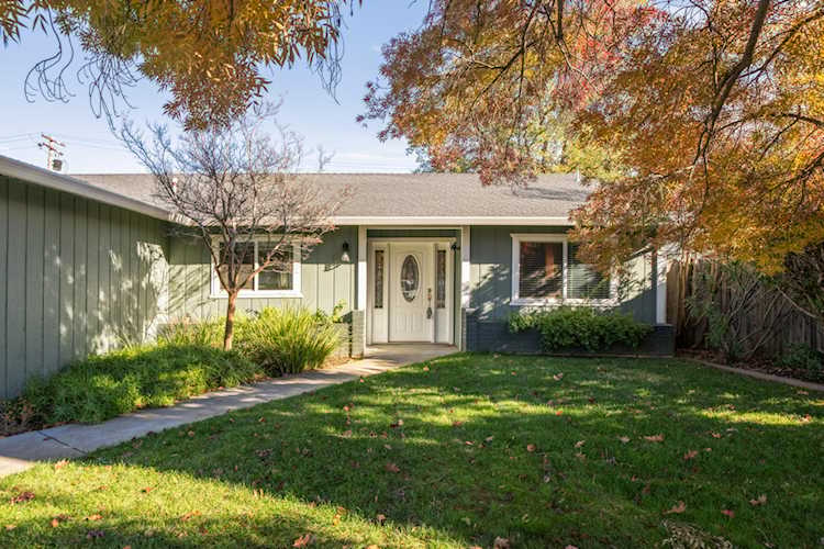1939 Mary Lake Dr Redding, CA 96001
