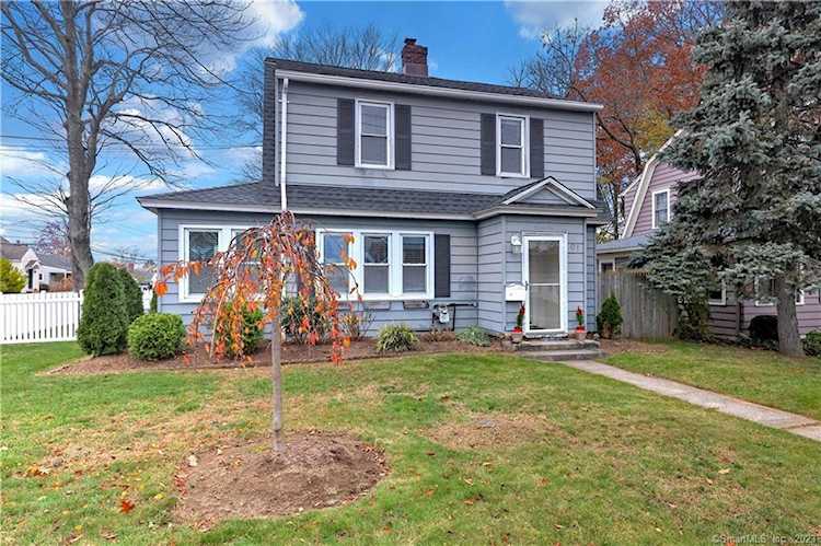 91 Rivercliff Dr Milford, CT 06460