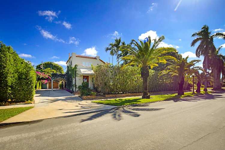 3130 Vincent Road West Palm Beach, FL 33405