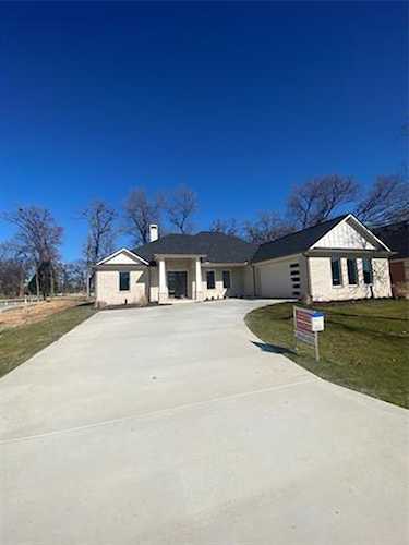 251 Saint Andrews Drive Mabank, TX 75156