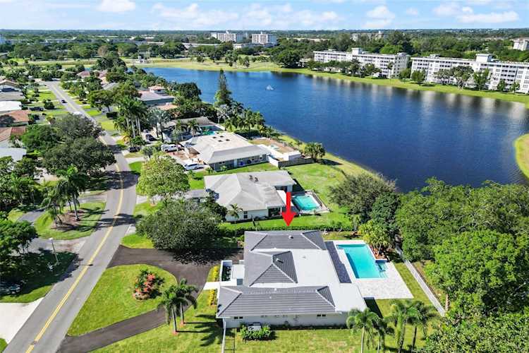 3085 Estates Dr Pompano Beach, FL 33069
