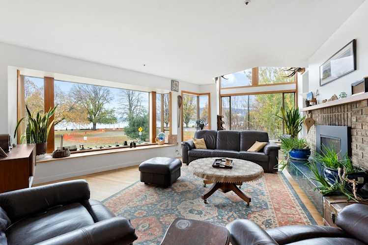 1220 Arbutus Street Vancouver, BC V6J 3W6
