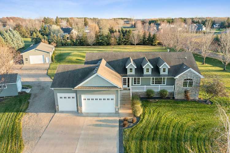 25247 Firefly Avenue Wyoming, MN 55092