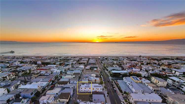 413 21st. Place Manhattan Beach, CA 90266