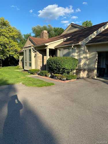 27590 Evergreen Rd Lathrup Village, MI 48076